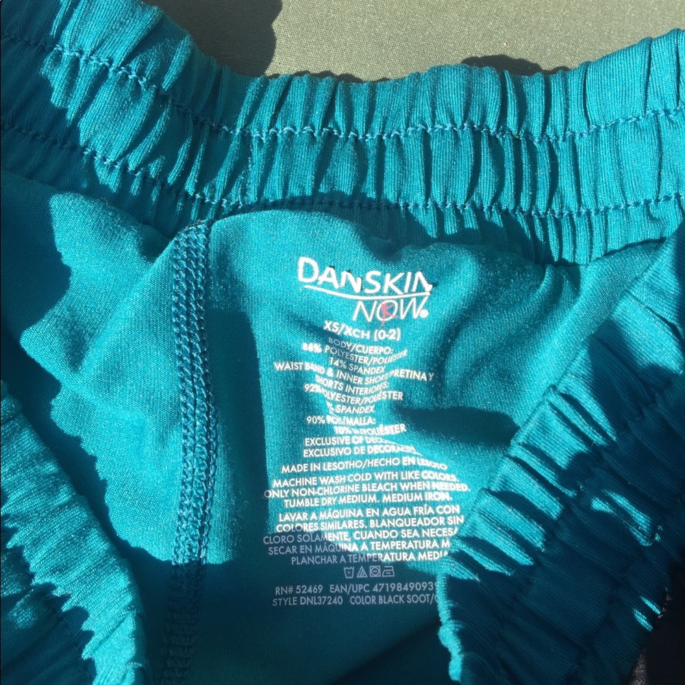SHORTS 🐬 - Picture 6 of 7